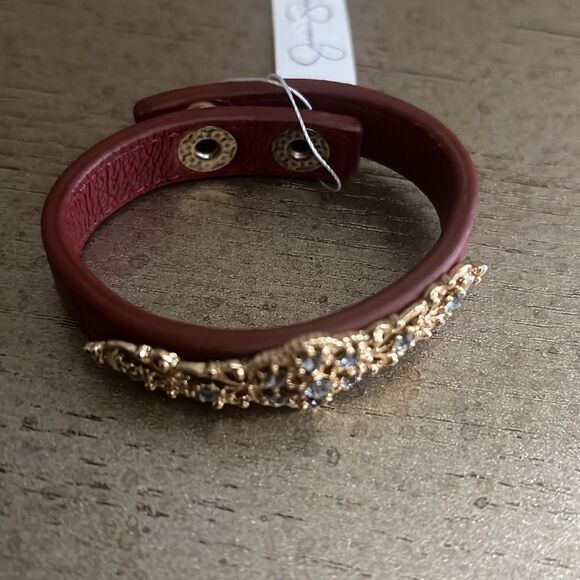 🎉1 hr sale 🎉Adjustable bracelet 💕 - Picture 3 of 8